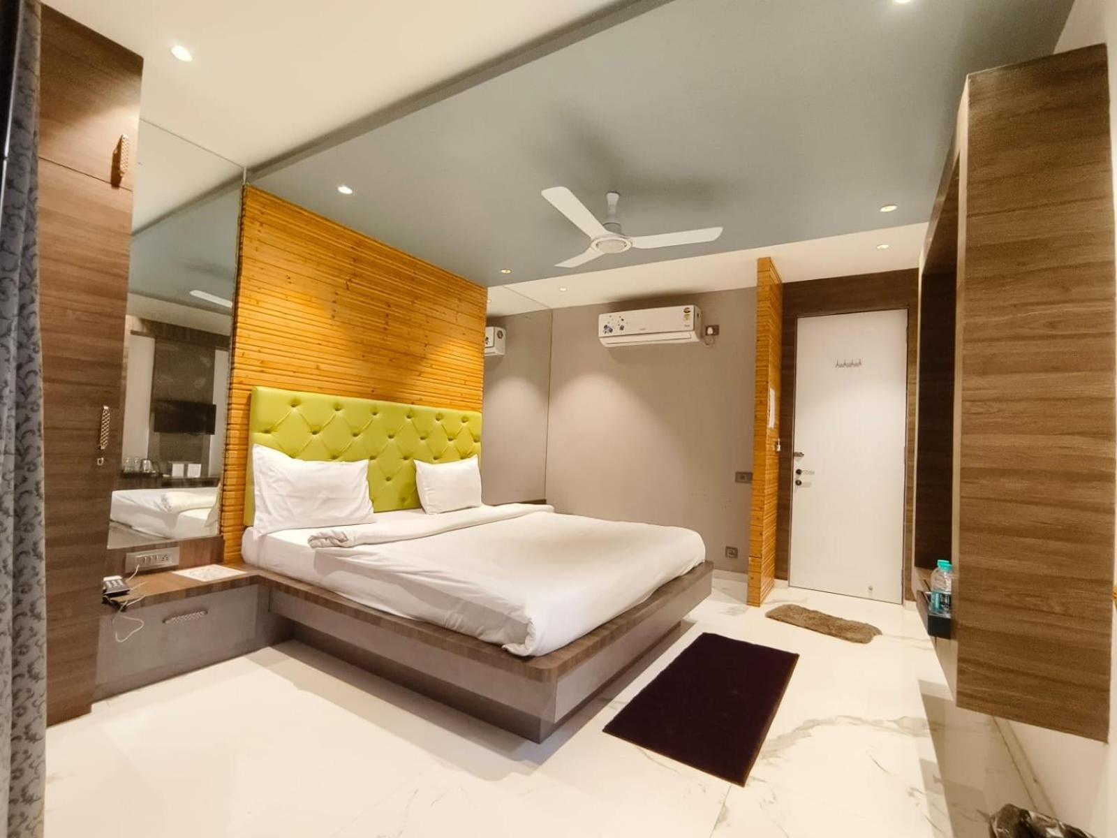 Arc Valley Resort มหาบาเลชวาร์ ภายนอก รูปภาพ