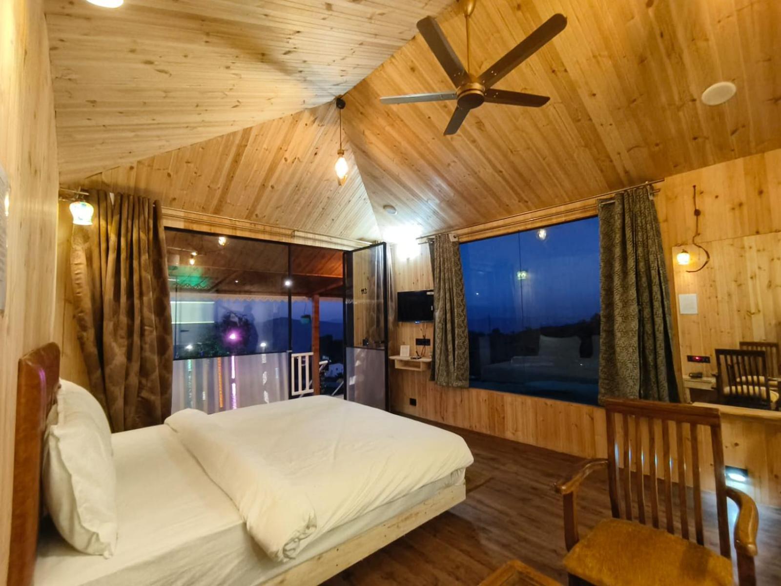 Arc Valley Resort มหาบาเลชวาร์ ภายนอก รูปภาพ