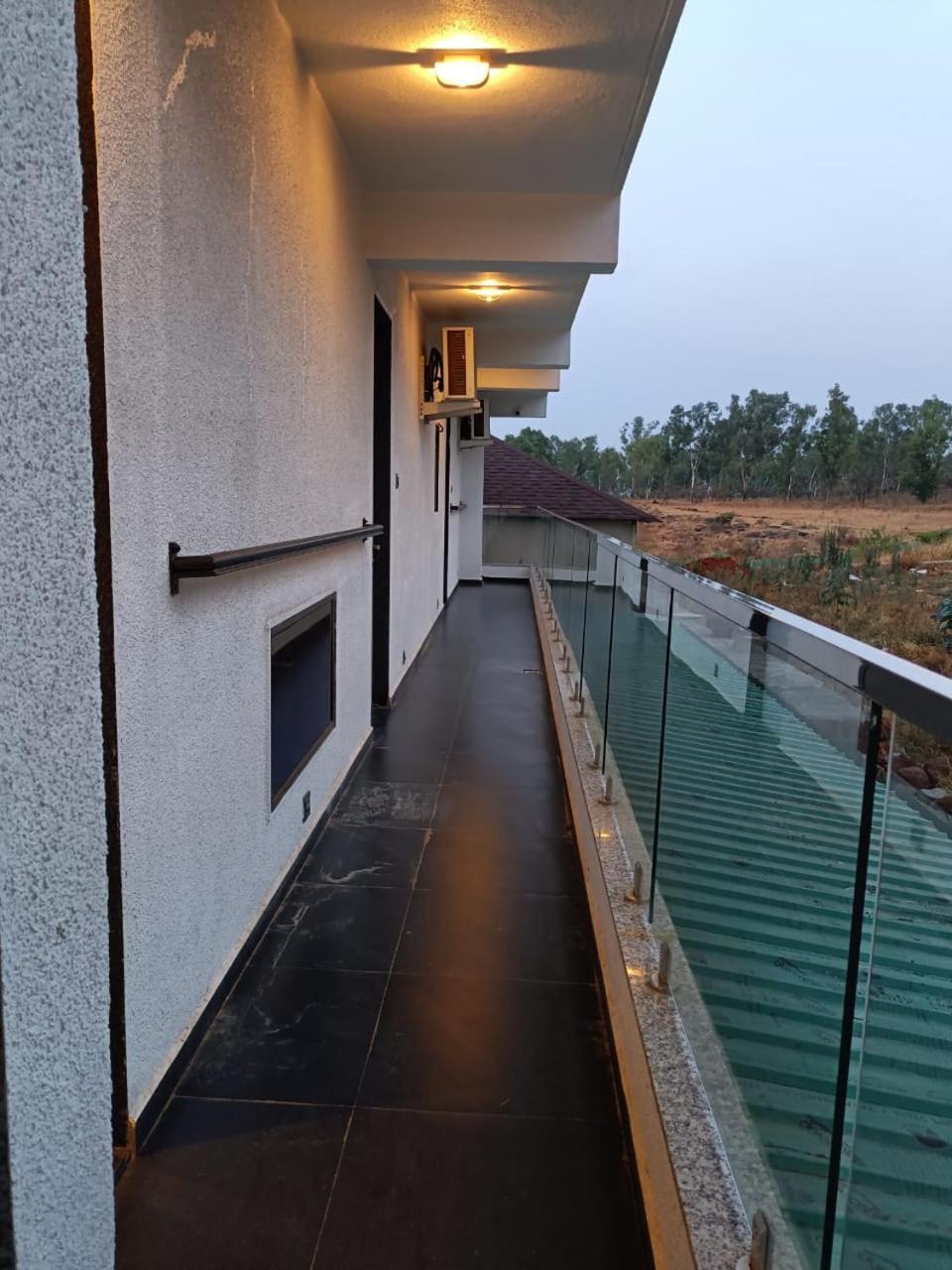 Arc Valley Resort มหาบาเลชวาร์ ภายนอก รูปภาพ