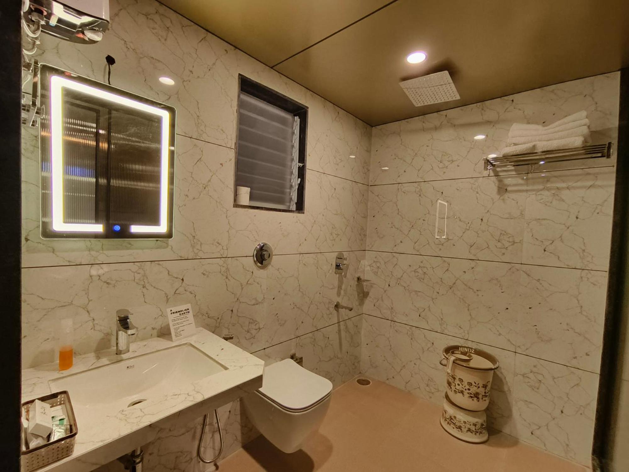 Arc Valley Resort มหาบาเลชวาร์ ภายนอก รูปภาพ
