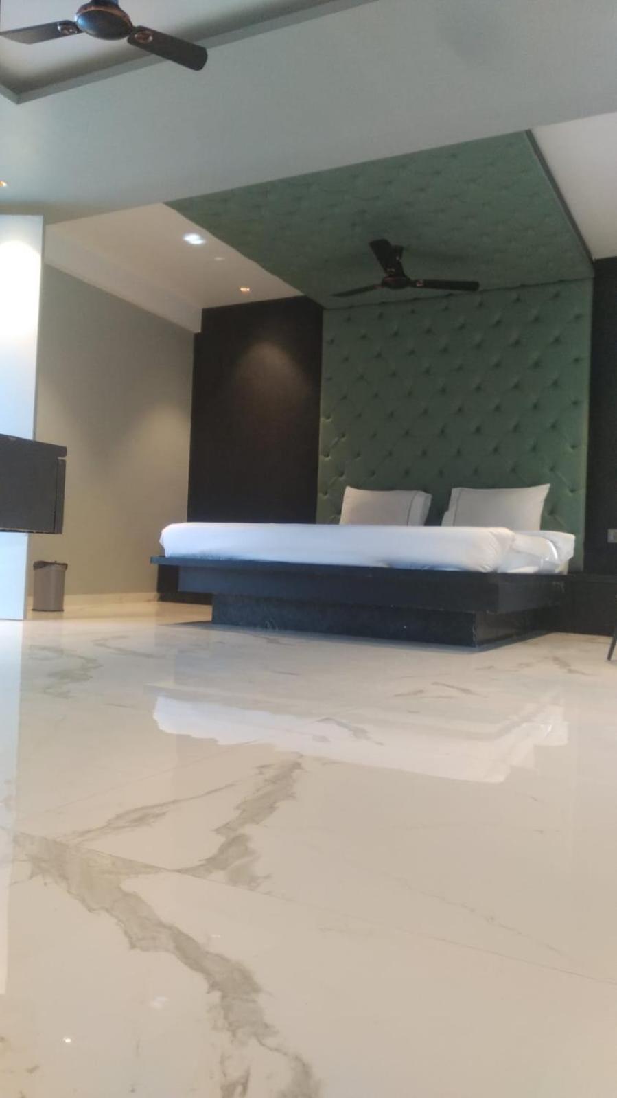 Arc Valley Resort มหาบาเลชวาร์ ภายนอก รูปภาพ